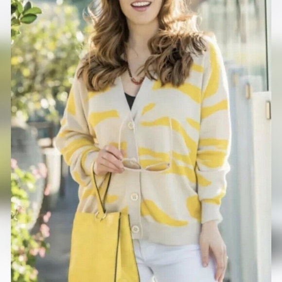 Cabi Roar Cardigan #5836 Yellow Ivory Zebra Large Oversized Fit Drop Shoulder - Picture 1 of 6